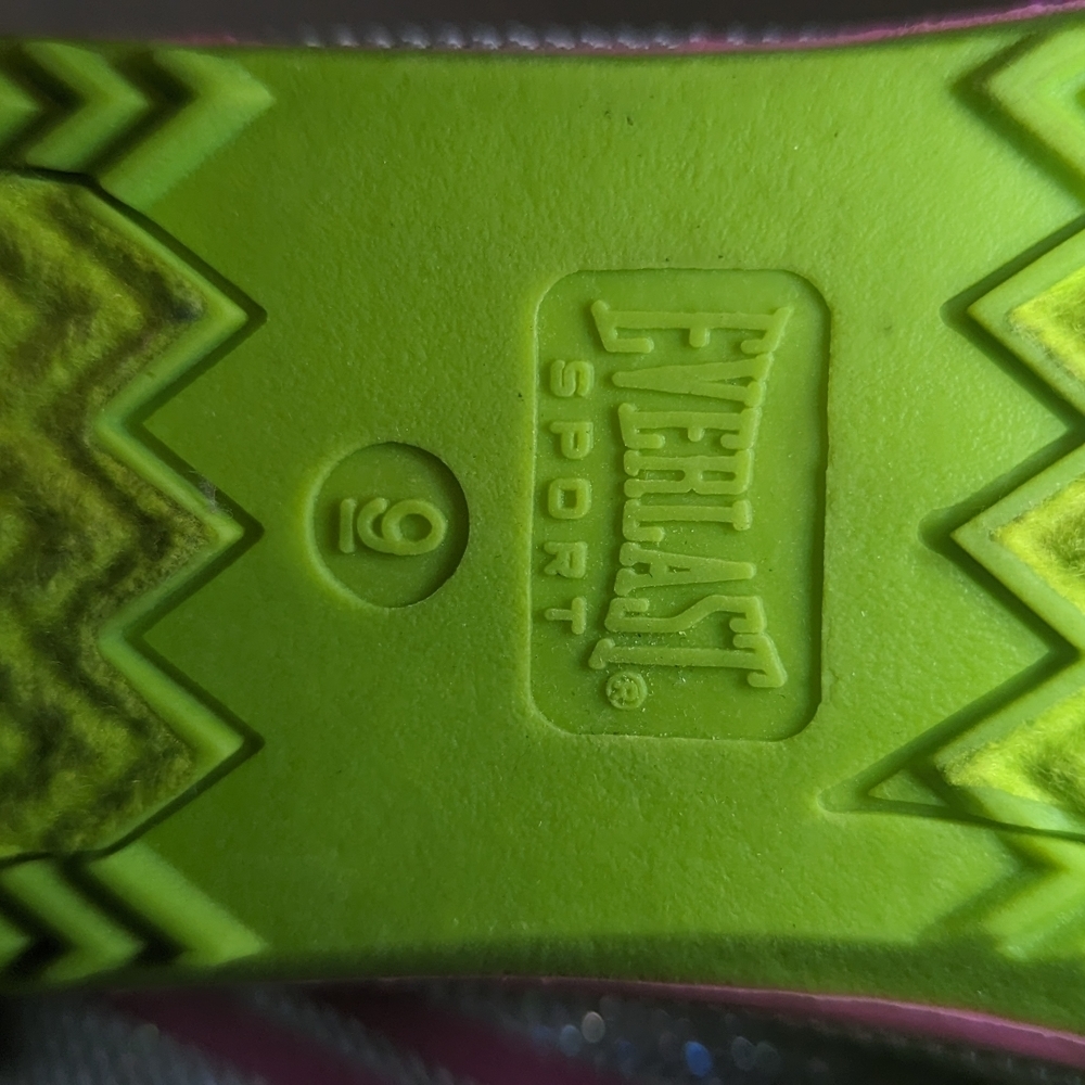 Everlast Silver and Pink Women's Sneakers - Picture 10 of 11
